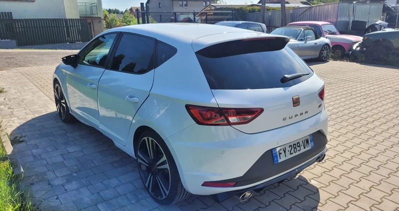 Seat Leon cena 49900 przebieg: 149000, rok produkcji 2015 z Trzebiatów małe 301